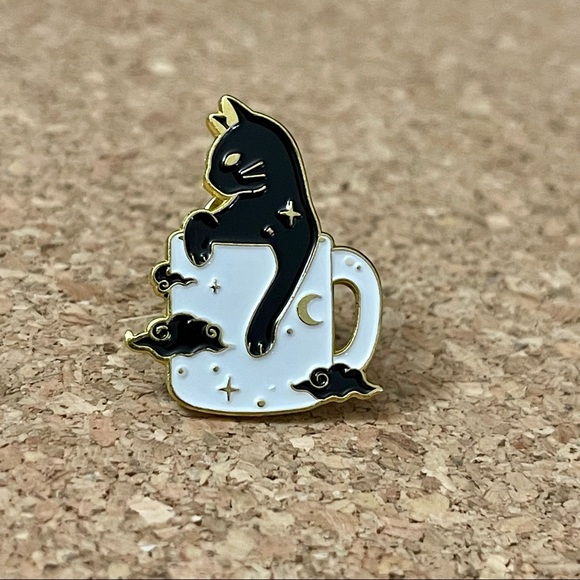 Mystic Black Cat Enamel Pin - Picture 4 of 5